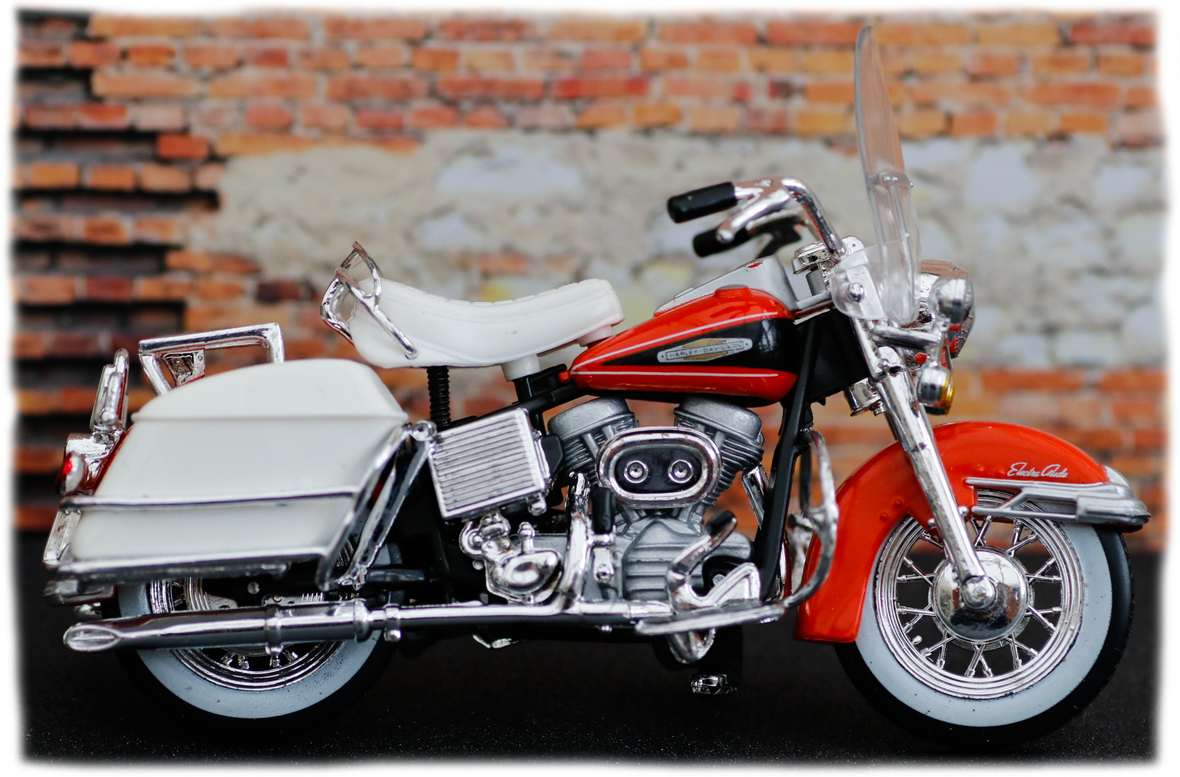 Maisto Harley Davidson FLH Electra Glide 1968