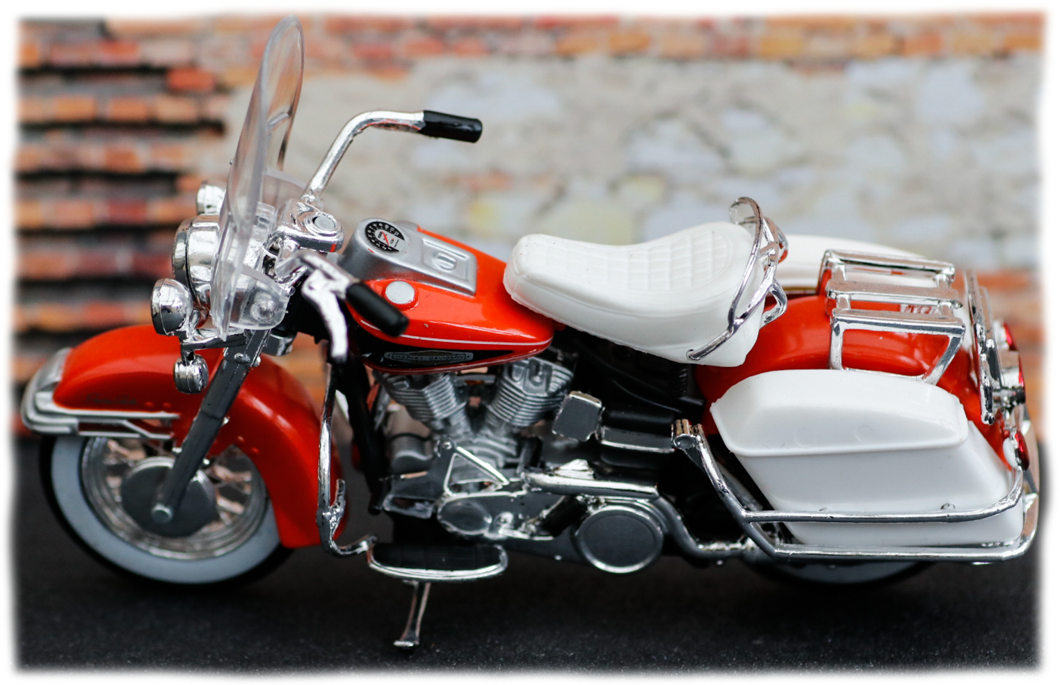 Maisto Harley Davidson FLH Electra Glide 1968