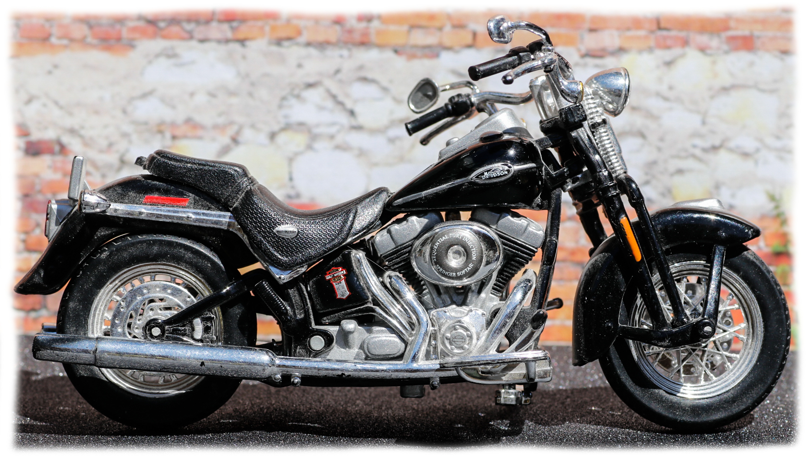 Maisto Harley Davidson FLSTCI Softail Springer Classic 2005