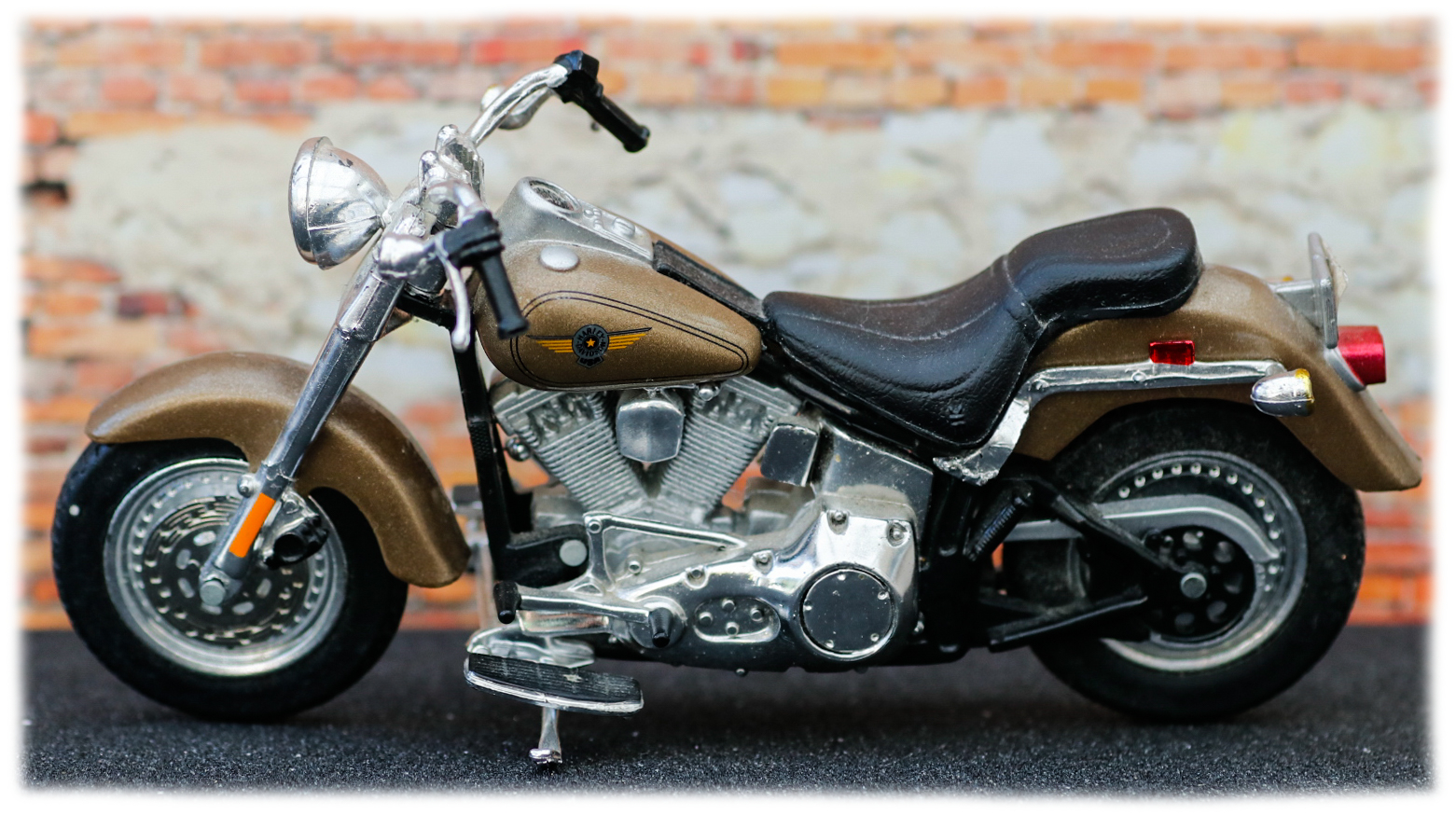 Maisto Harley Davidson FLSTFI Fat Boy 2004