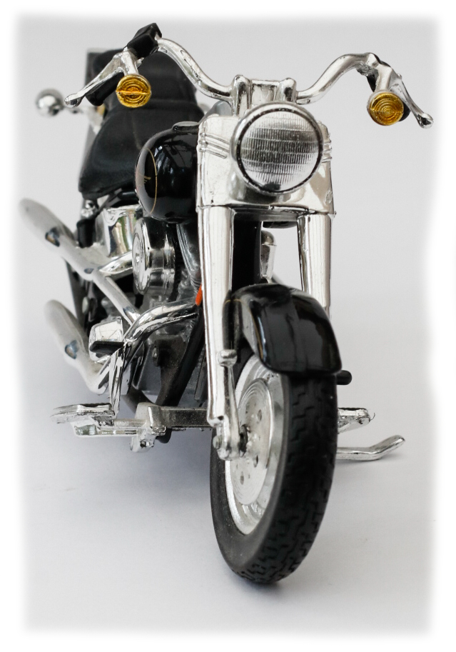 Maisto Harley Davidson FLSTF Fatboy 1990 Maisto Harley Davidson FLSTF Fatboy 1990