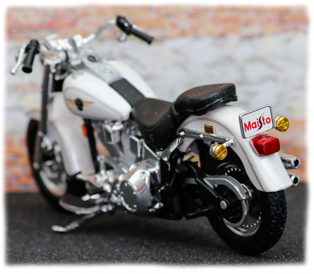 Maisto Harley Davidson FLSTF Fat boy 2000