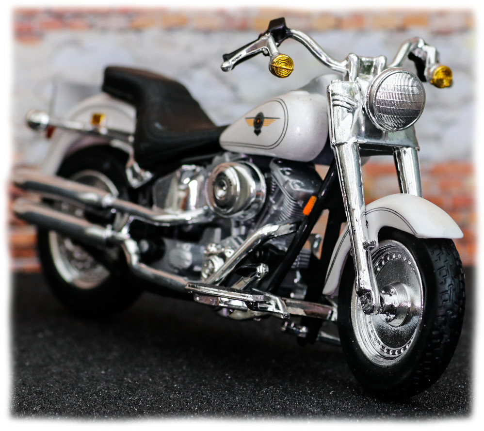 Maisto Harley Davidson FLSTF Fat boy 2000