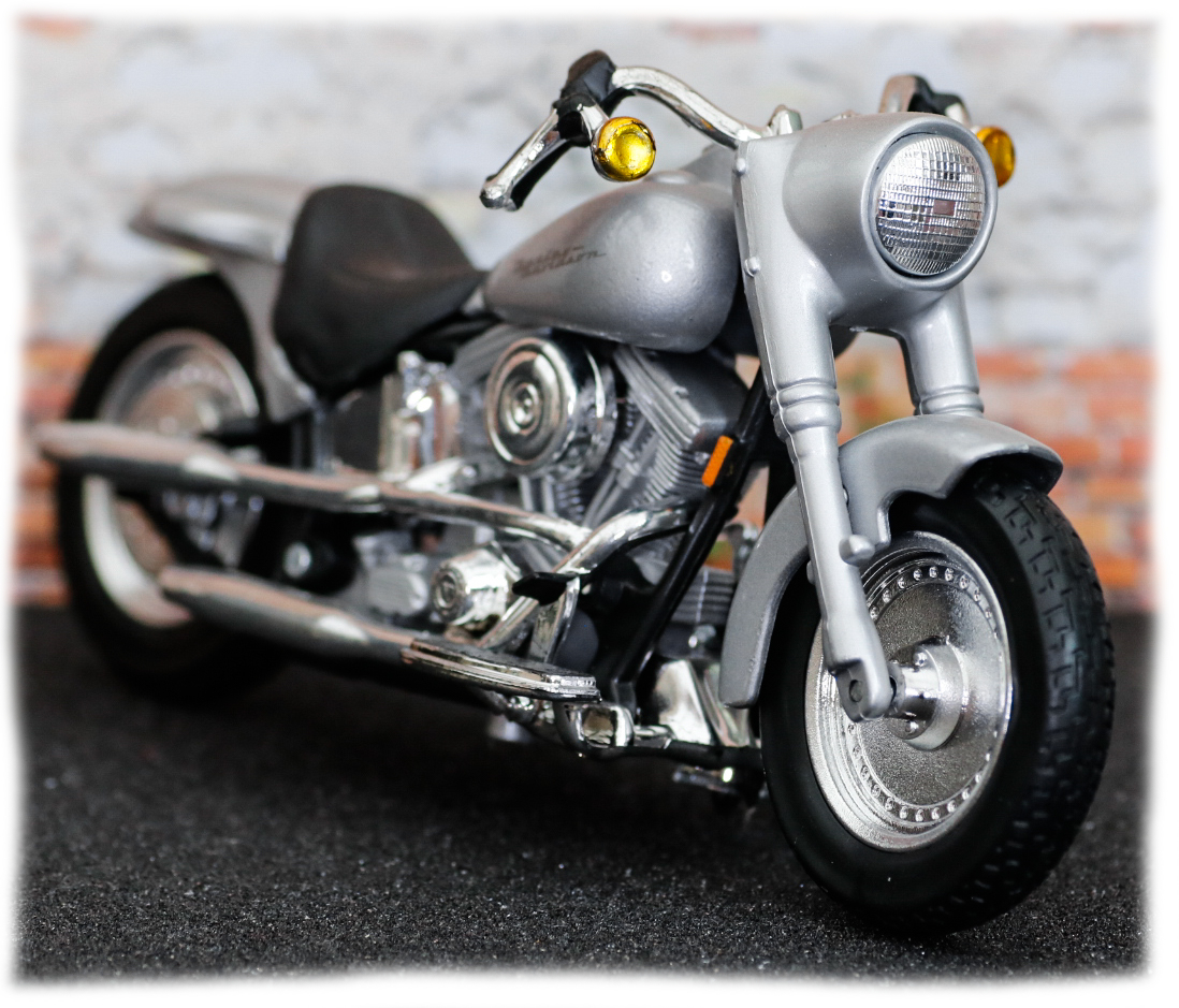 Maisto Harley Davidson FLSTF Street Stalker 2000