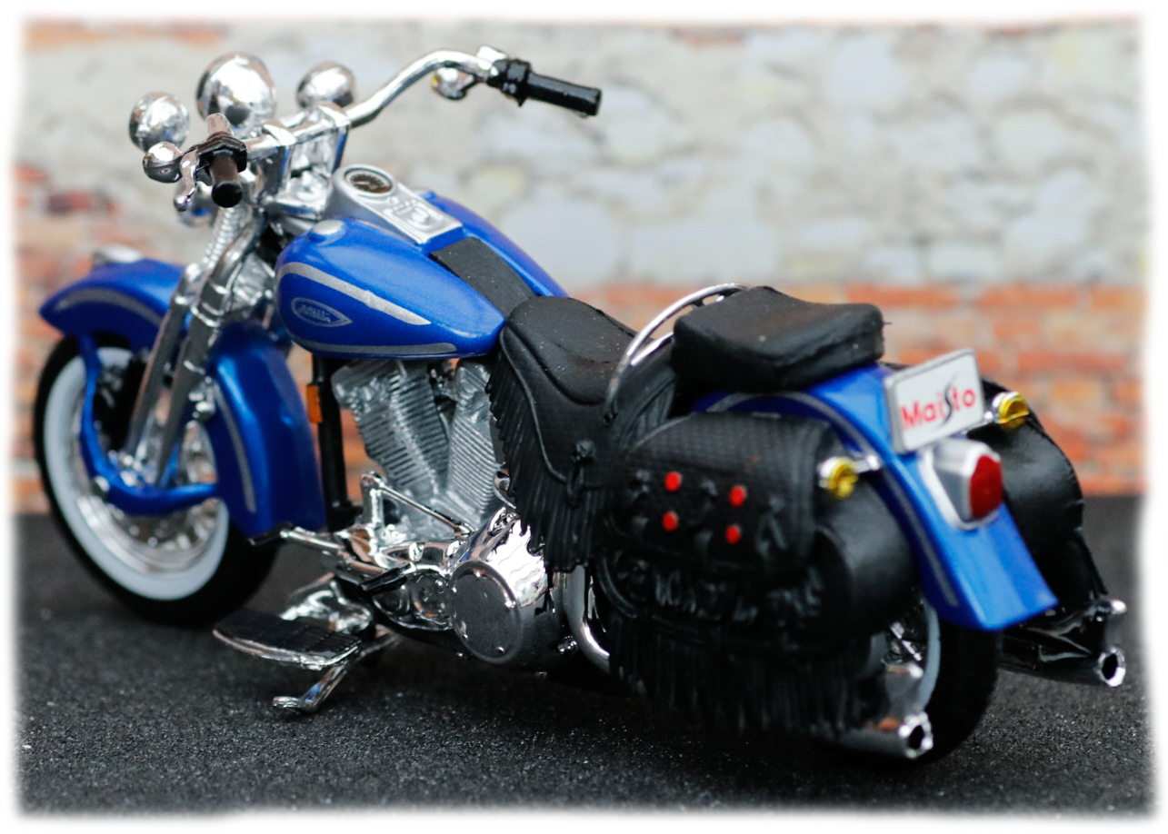 Maisto Harley Davidson FLSTS Heritage Softail Springer 1999