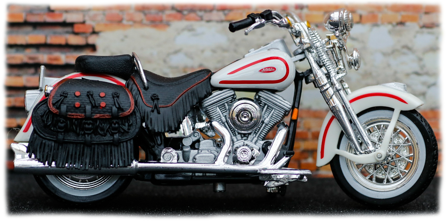 Maisto Harley Davidson FLSTS Heritage Springer 1997