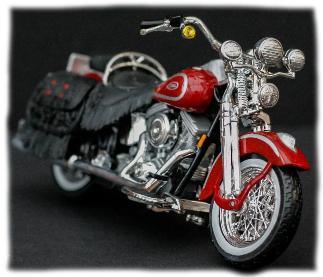 Maisto Harley Davidson FLSTS Heritage Springer 1999