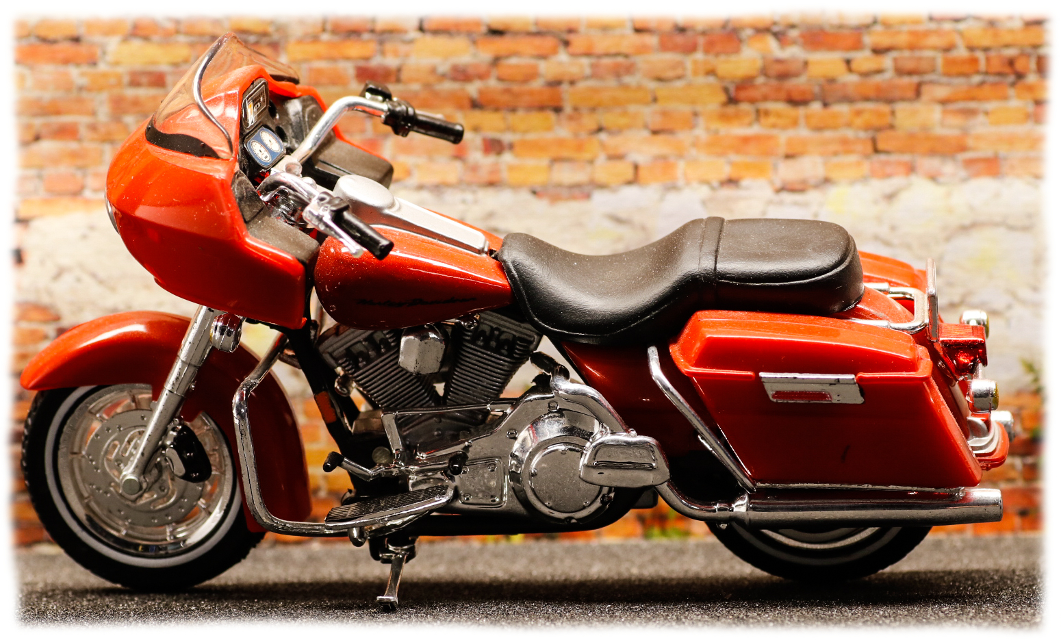 Maisto Harley Davidson FLTR Road Glide 2000