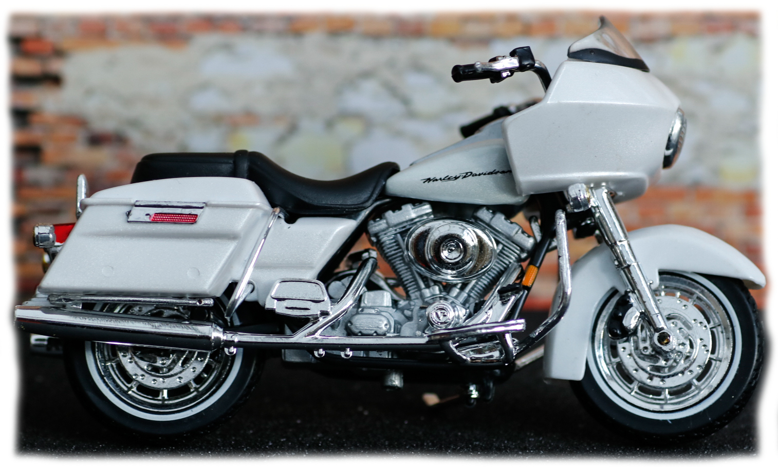 Maisto Harley Davidson FLTR Road Glide 2002