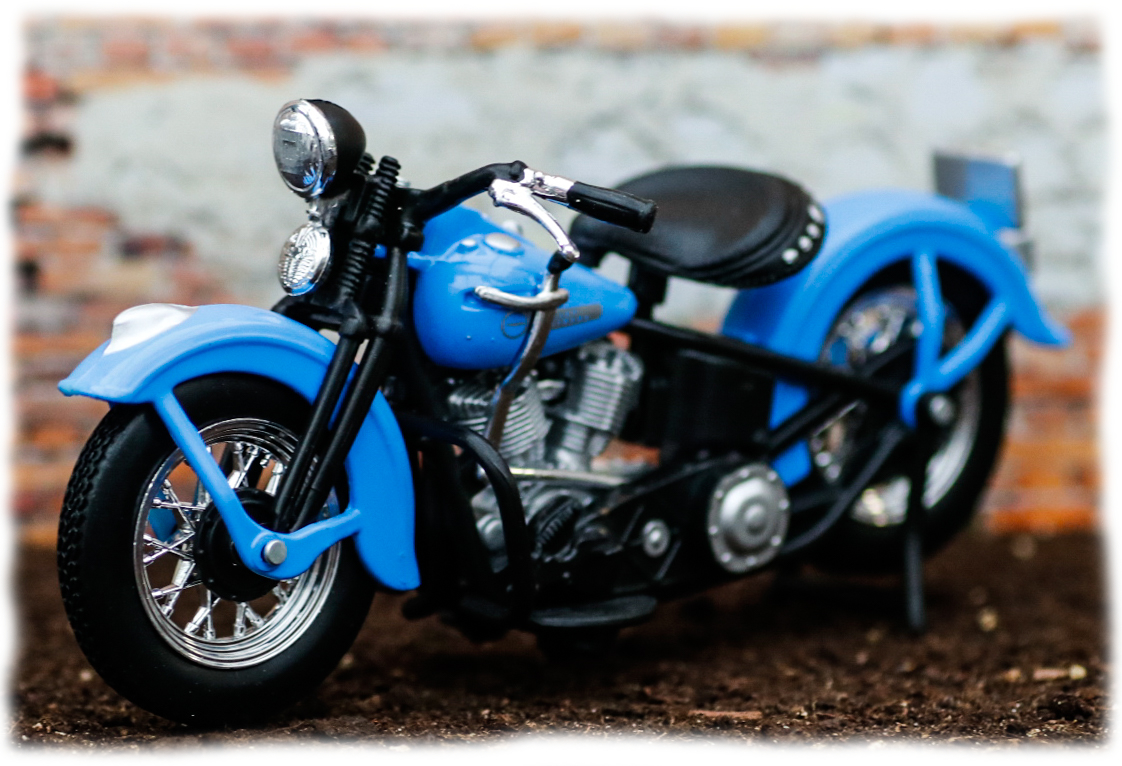 Maisto Harley Davidson FL Pan Head 1948 Maisto Harley Davidson FL Pan Head 1948