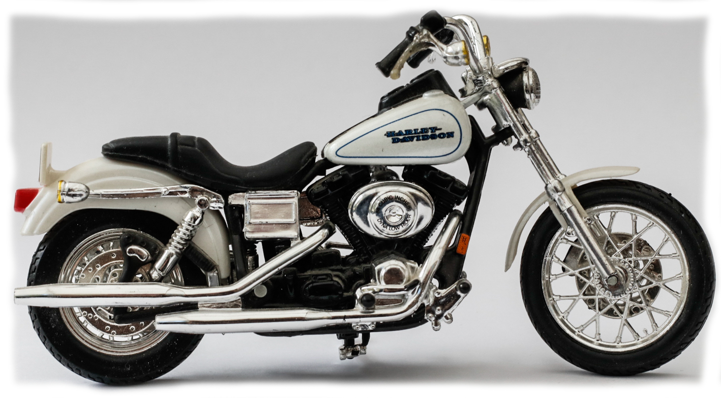 Maisto Harley Davidson FXDL Dyna Lowrider 2001 Maisto Harley Davidson FXDL Dyna Lowrider 2001