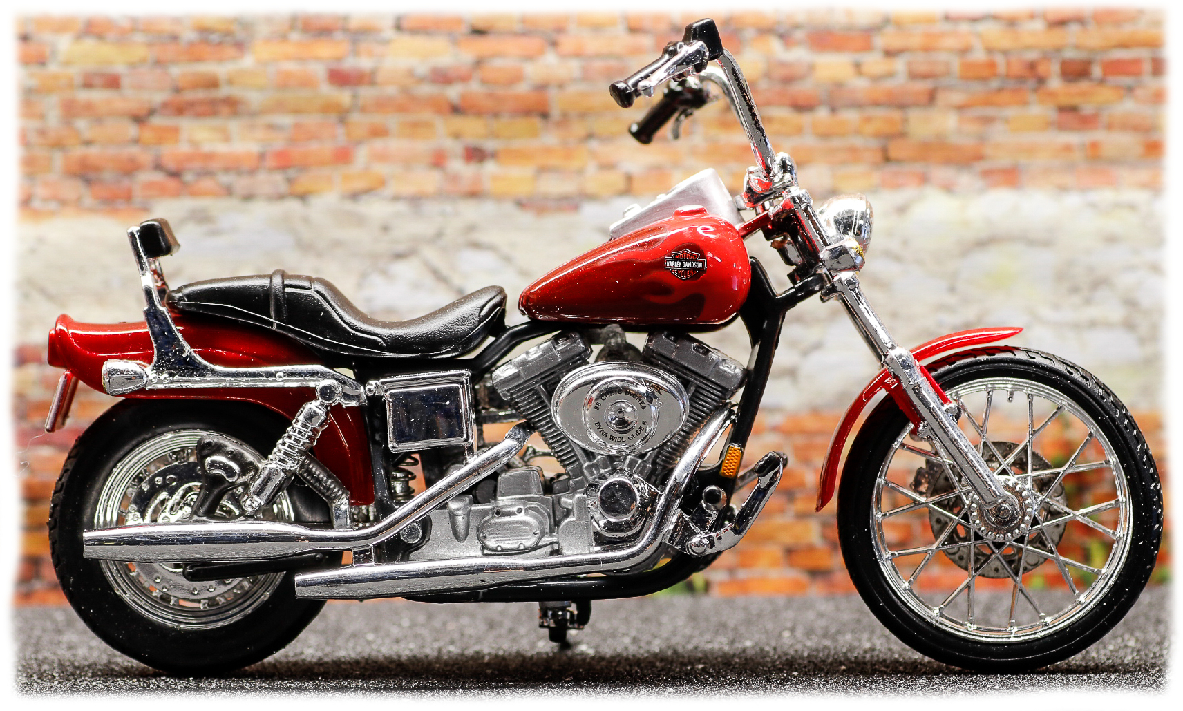 Maisto Harley Davidson FXDWG Dyna Wide Glide 2001