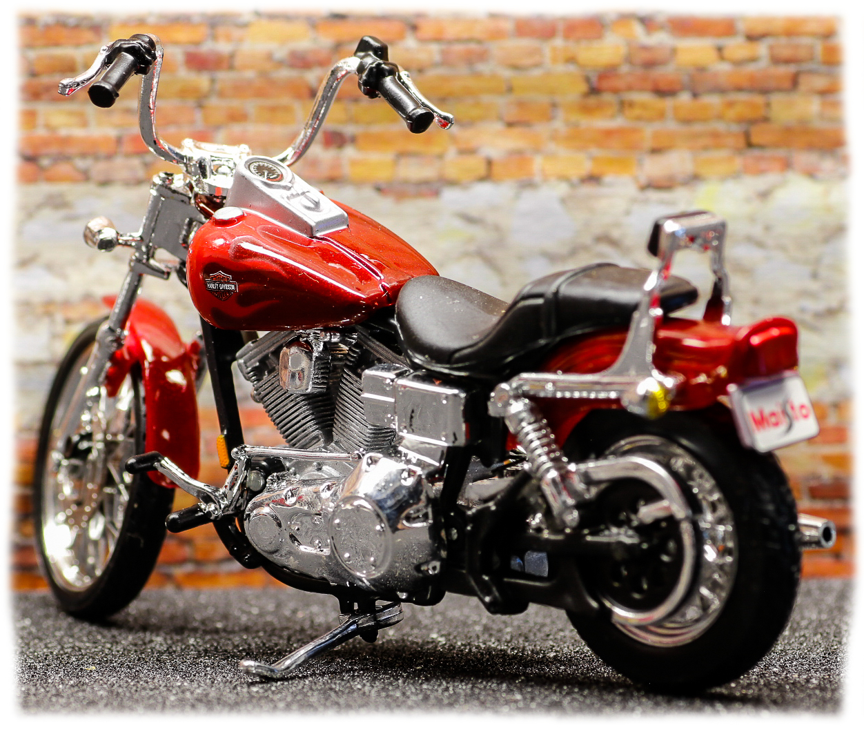 Maisto Harley Davidson FXDWG Dyna Wide Glide 2001