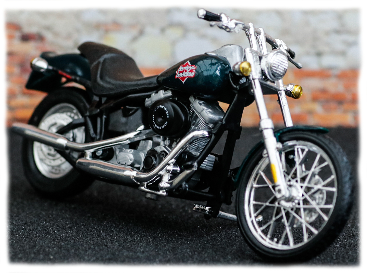 Maisto Harley Davidson FXSTB Night Train 2002