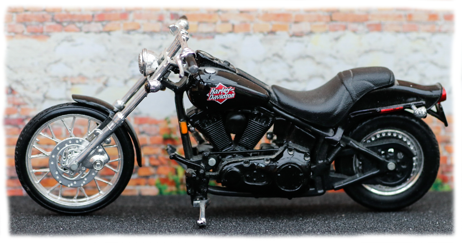 Maisto Harley Davidson FXSTB Night Train 2002