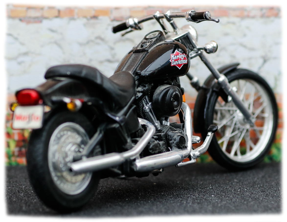 Maisto Harley Davidson FXSTB Night Train 2002