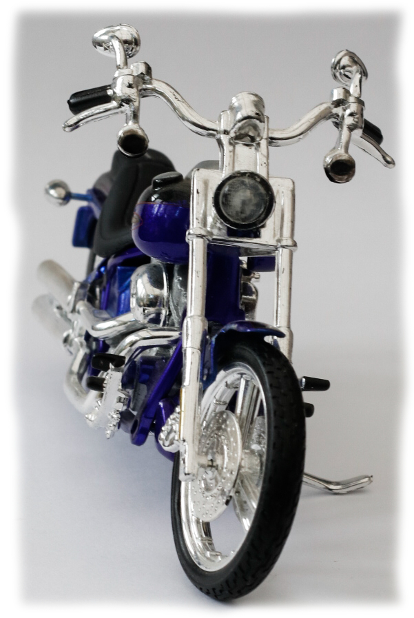 Maisto Harley Davidson FXSTDSE CVO 2004