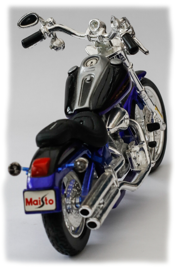 Maisto Harley Davidson FXSTDSE CVO 2004