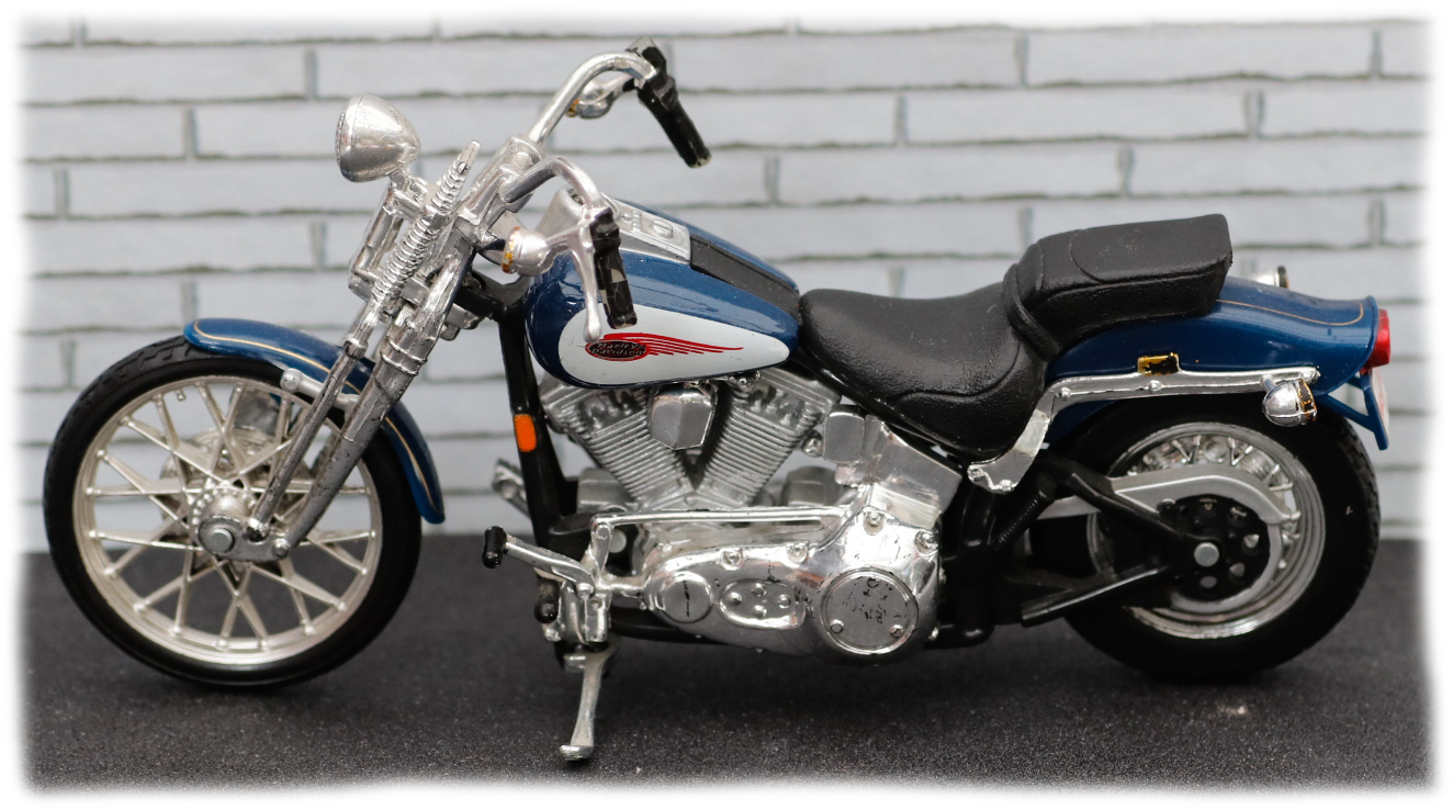 Maisto Harley Davidson FXSTS Springer Softail