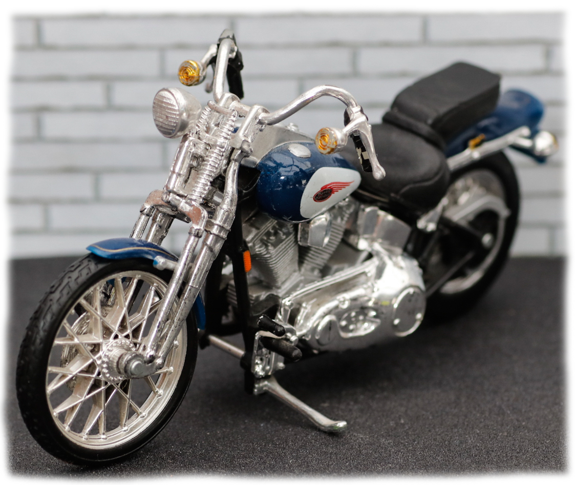 Maisto Harley Davidson FXSTS Springer Softail