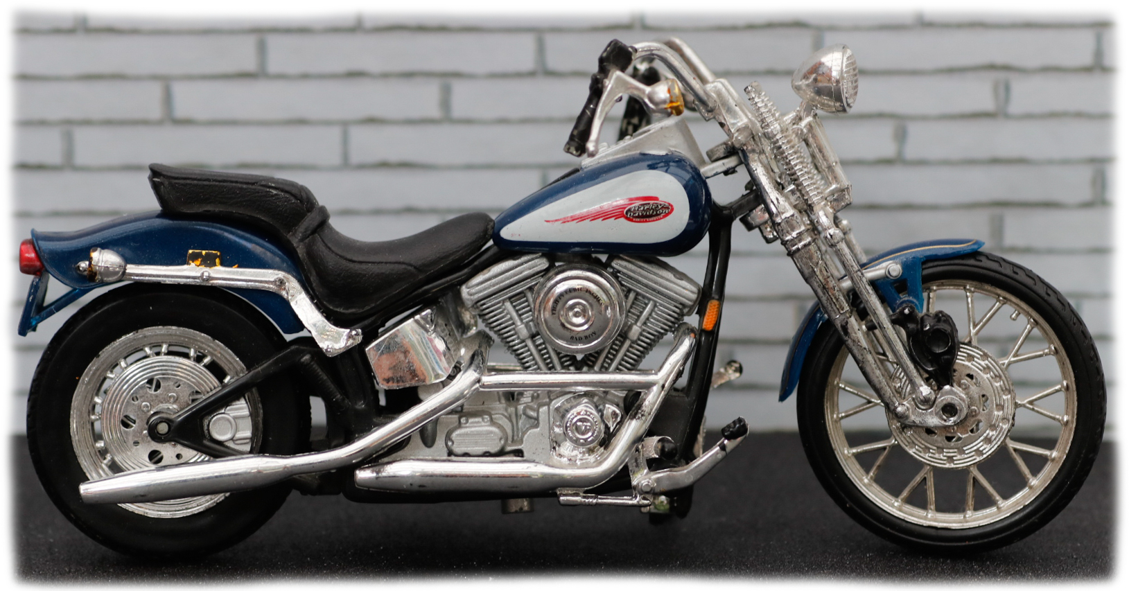 Maisto Harley Davidson FXSTS Springer Softail