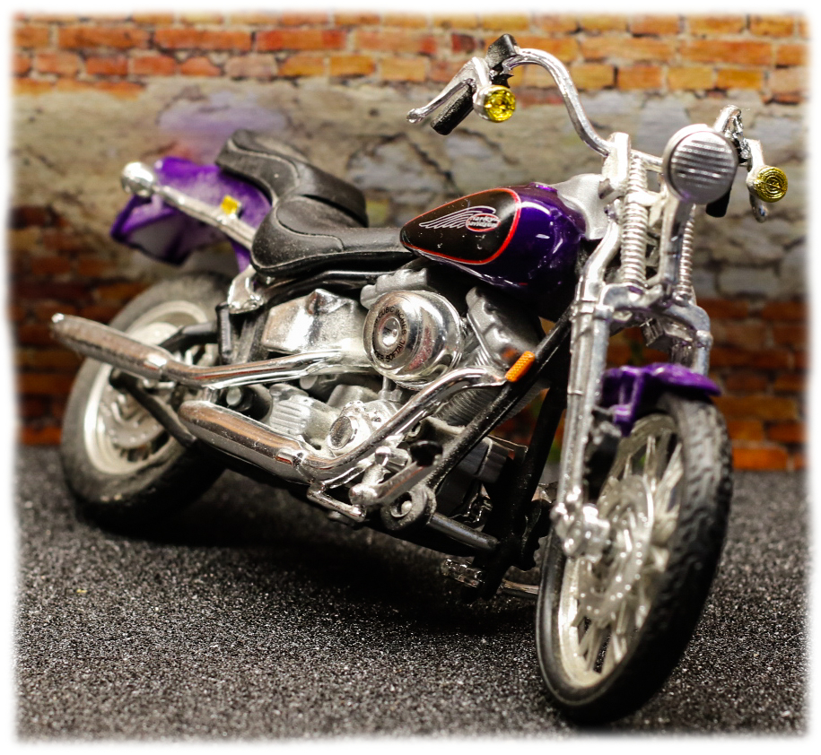 Maisto Harley Davidson FXSTS Springer Softail 2001 Maisto Harley Davidson FXSTS Springer Softail 2001