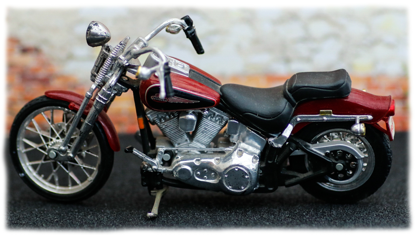Maisto Harley Davidson FXSTS Springer Softail 2001