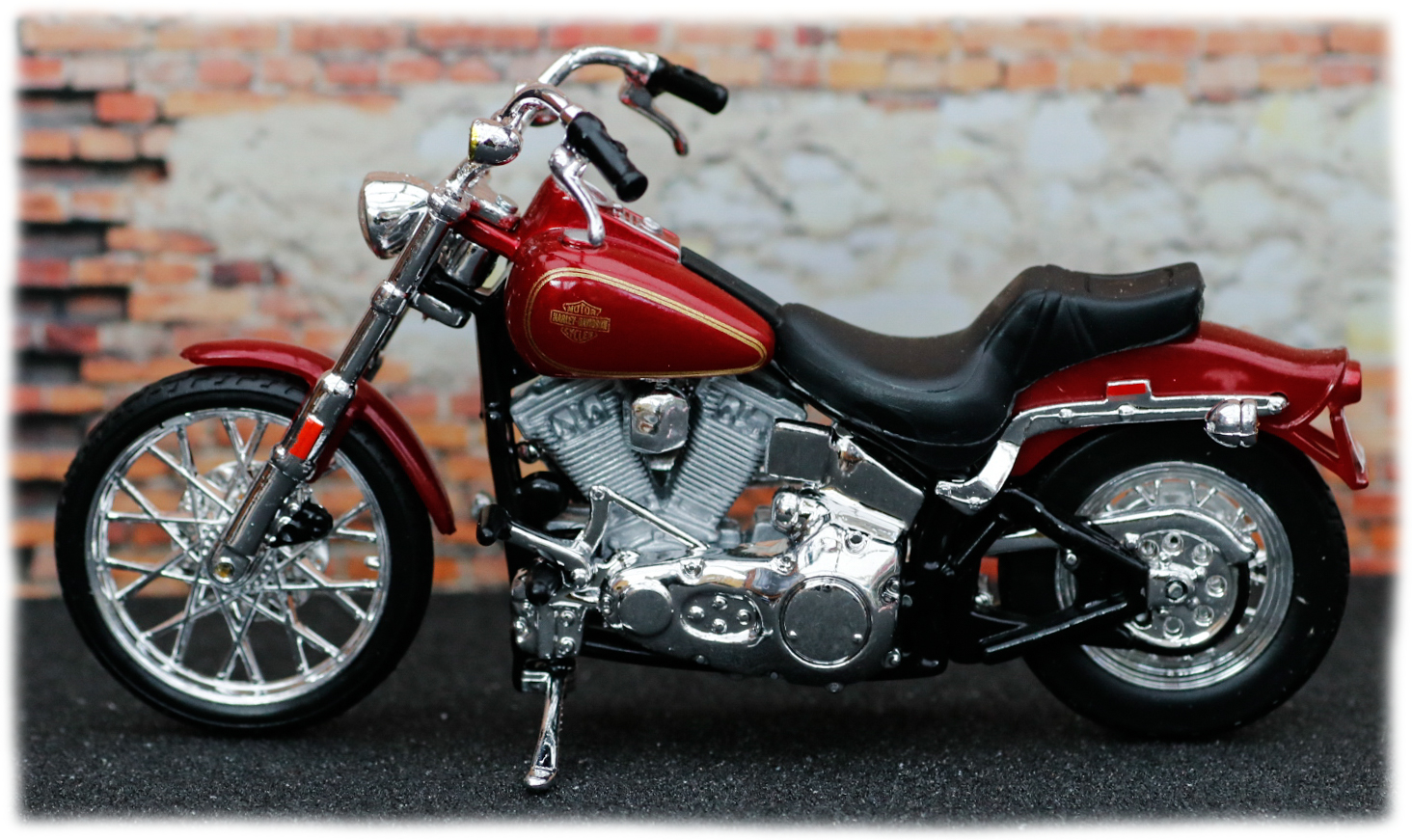Maisto Harley Davidson FXST Softail 1984