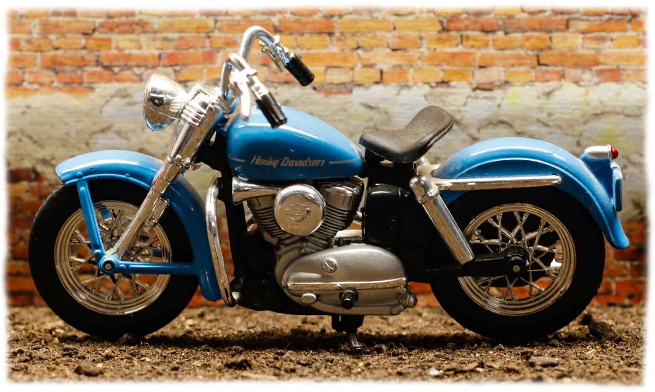 Maisto Harley Davidson K Model 1952 Maisto Harley Davidson K Model 1952