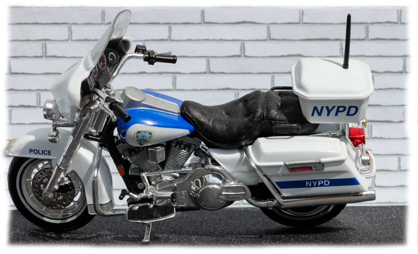 Maisto Harley Davidson Electraglide NYPD