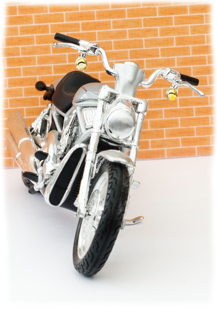 Maisto Harley Davidson VRSCA V-Rod 2002