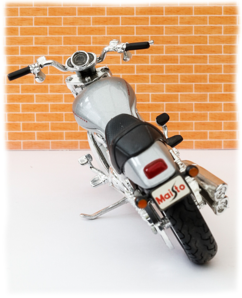 Maisto Harley Davidson VRSCA V-Rod 2002