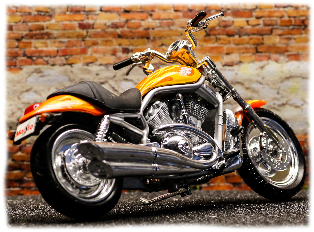 Maisto Harley Davidson VRSCA V-Rod 2002
