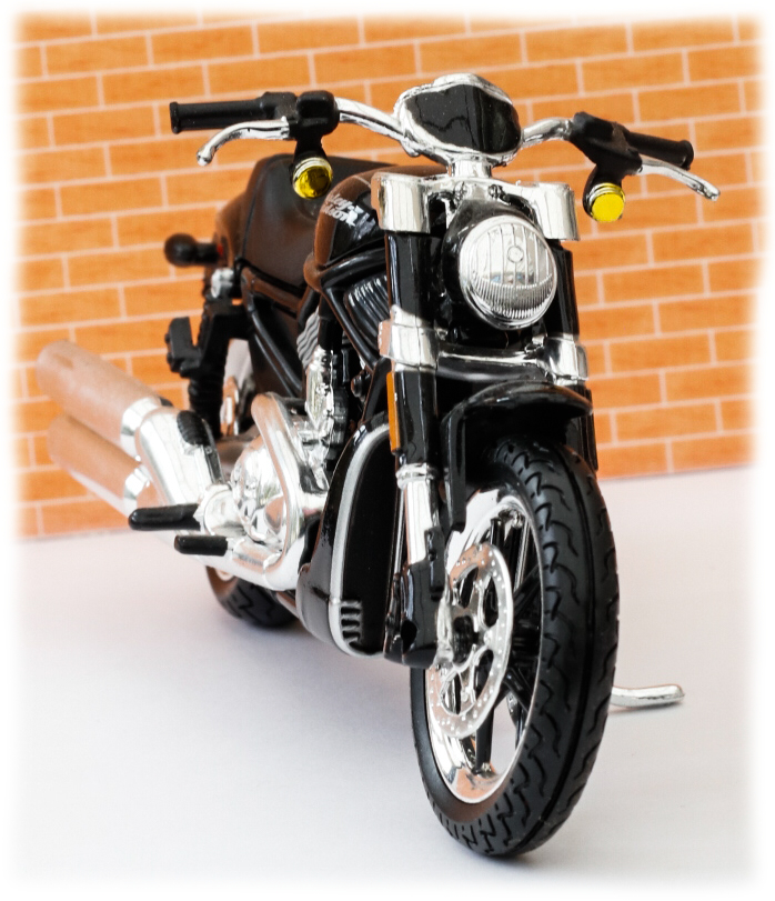 Maisto Harley Davidson VRSCR Street Rod 2007