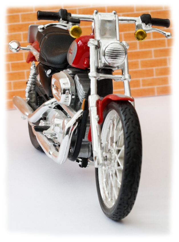 Maisto Harley Davidson XL1200C 2002