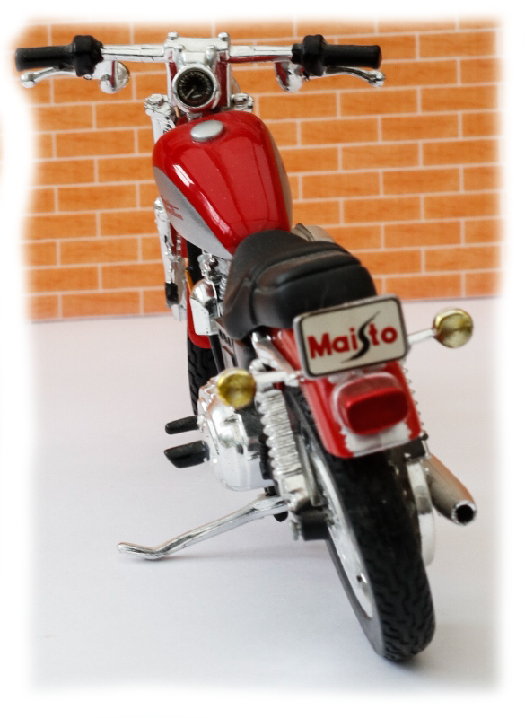 Maisto Harley Davidson XL1200C 2002