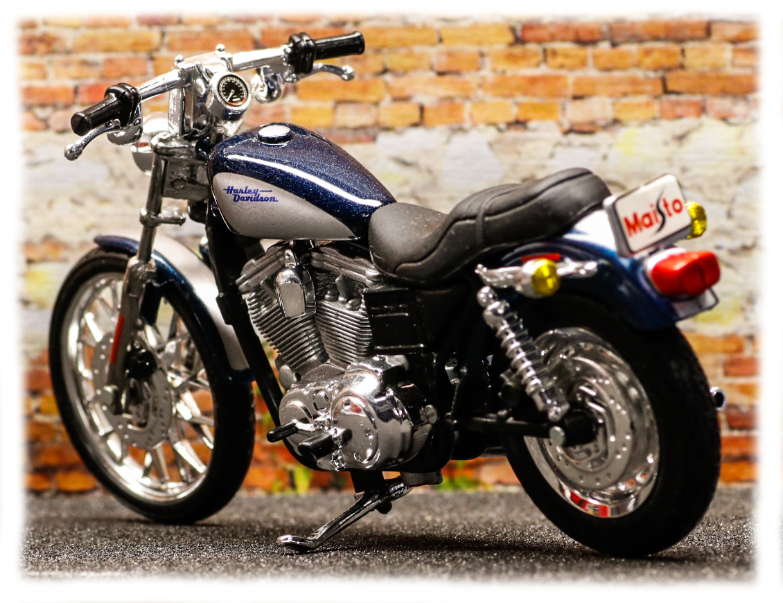 Maisto Harley Davidson XL1200C Sportster 2002