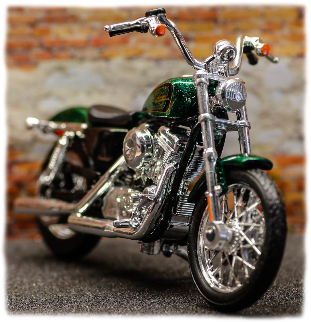 Maisto Harley Davidson XL1200V Seventy Two 2012