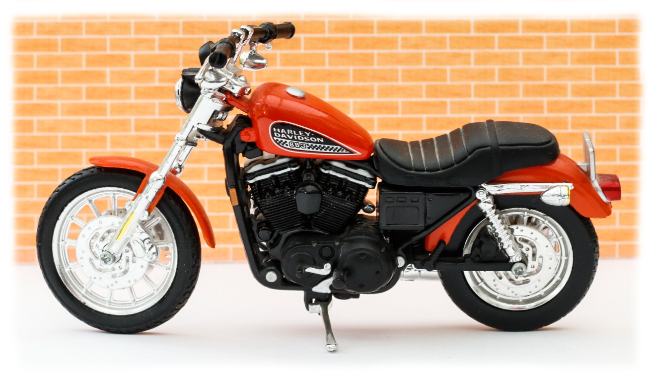 Maisto Harley Davidson XL883R 2002