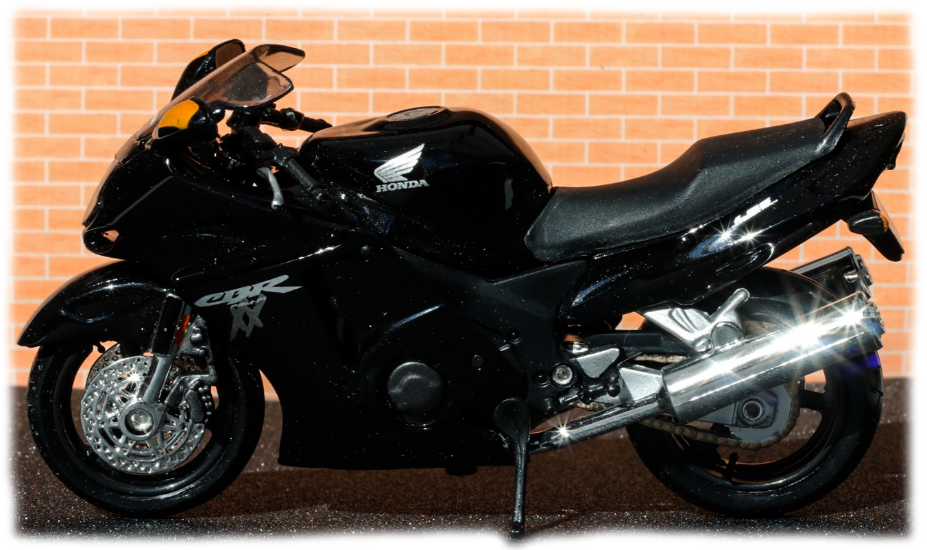 Maisto Honda CBR1100XX