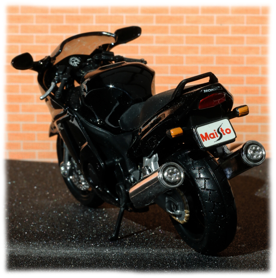 Maisto Honda CBR1100XX
