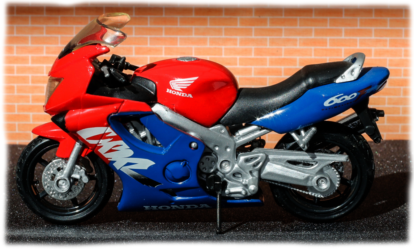 Maisto Honda CBR600F