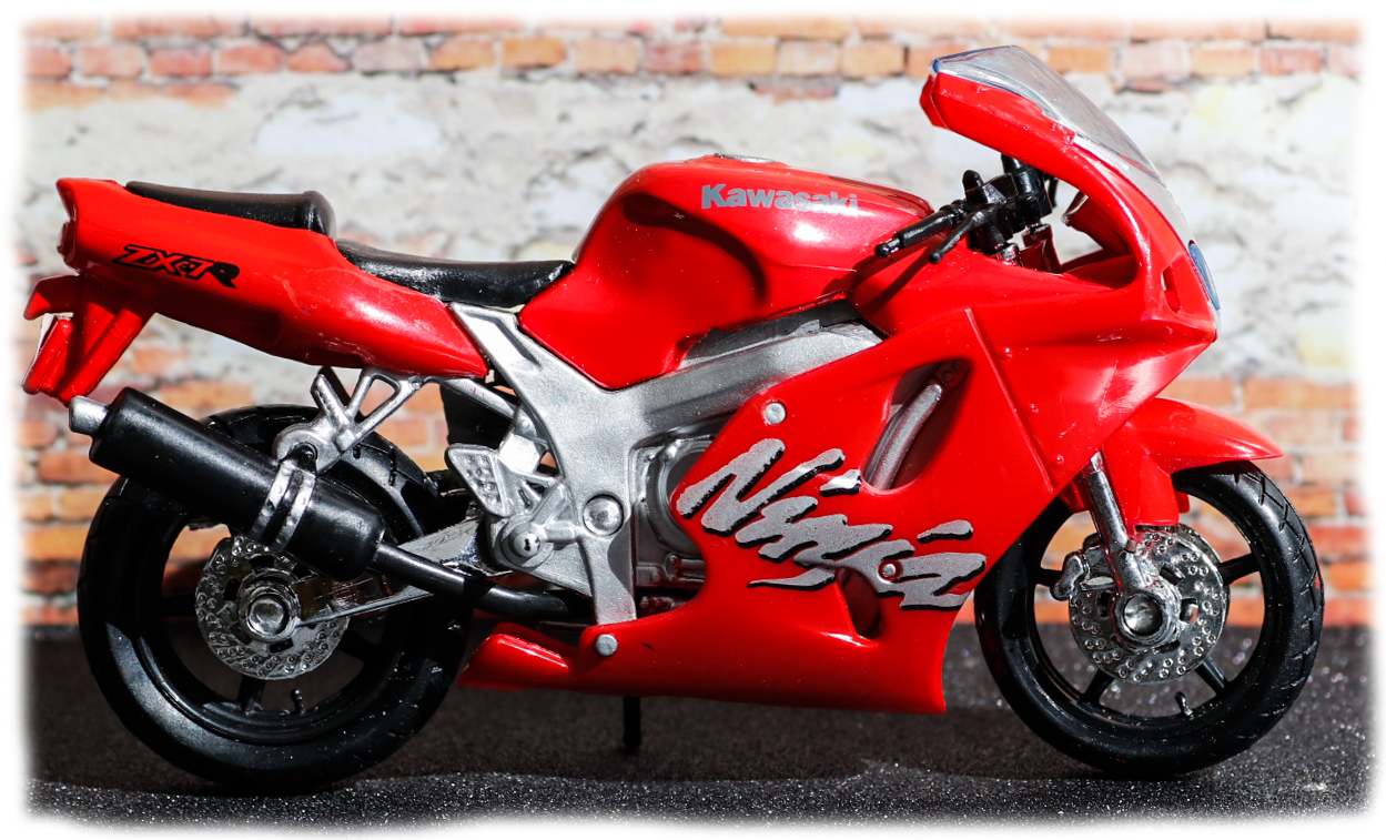 Maisto Kawasaki ZX7R Ninja