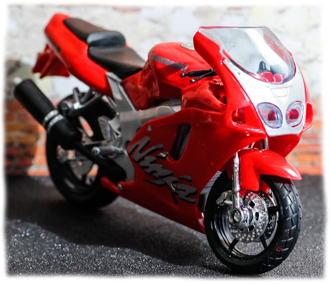 Maisto Kawasaki ZX7R Ninja