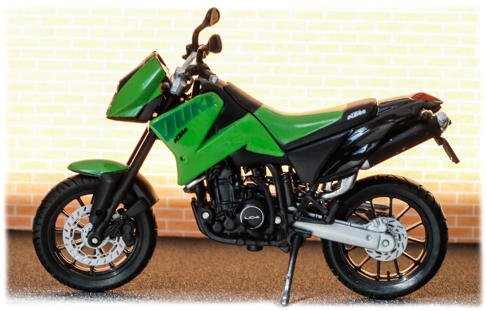 Maisto KTM 640 Duke II