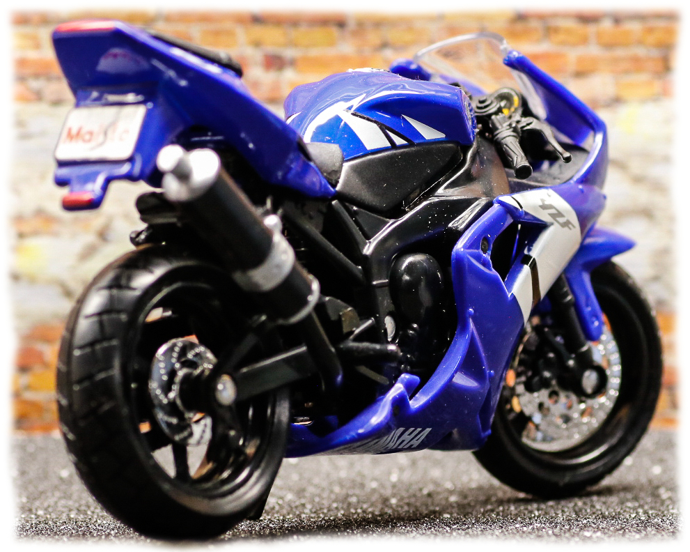 Maisto Yamaha YZF-R1