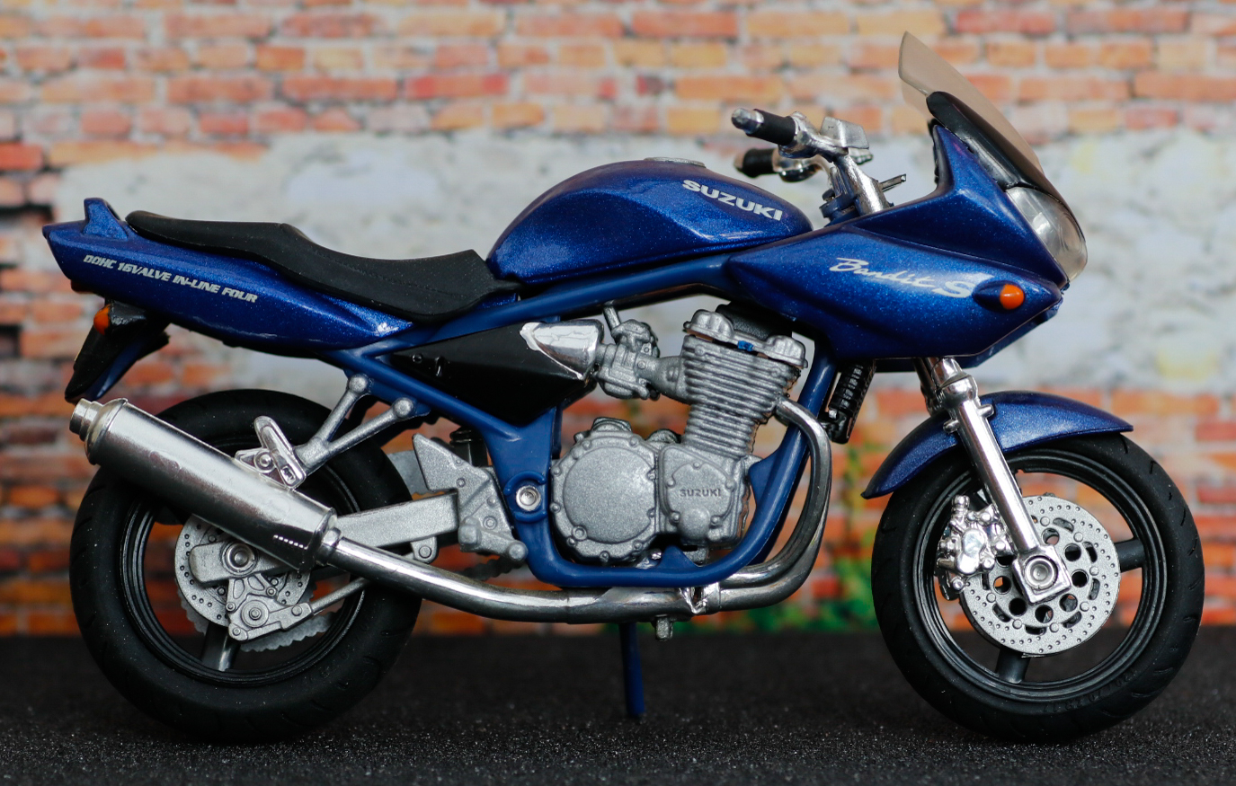 Majorette Suzuki Bandit S