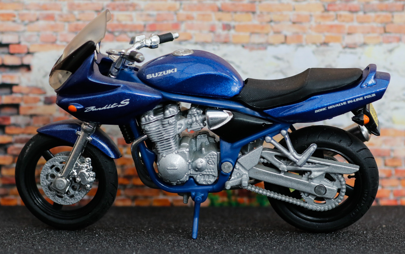 Majorette Suzuki Bandit S
