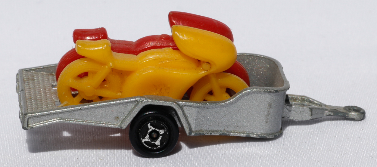 Majorette Trailer and 2 Race Bikes