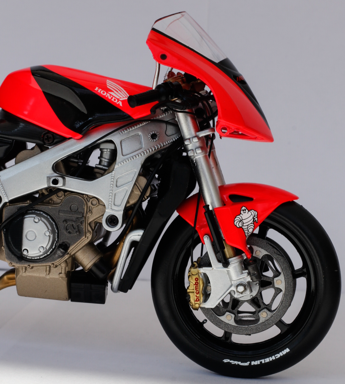 Minichamps Honda RC211V Rossi 2001